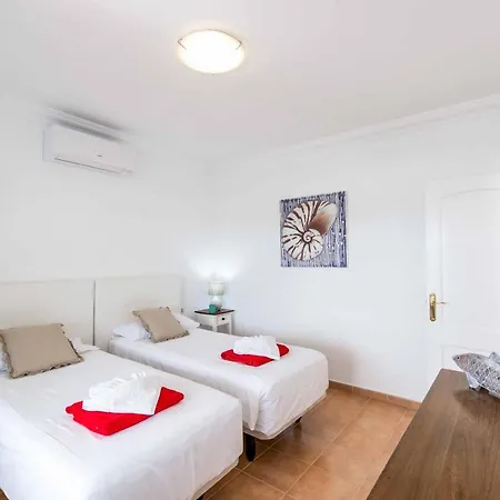 Bonaci Villa *